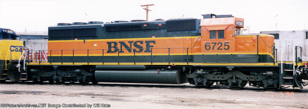 BNSF SD40-2 6725